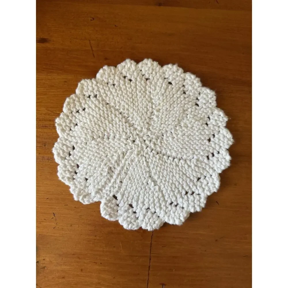 Vintage Crochet Pot Holder Bundle Set 4 Handmade Kitchen Decor White Red Cream